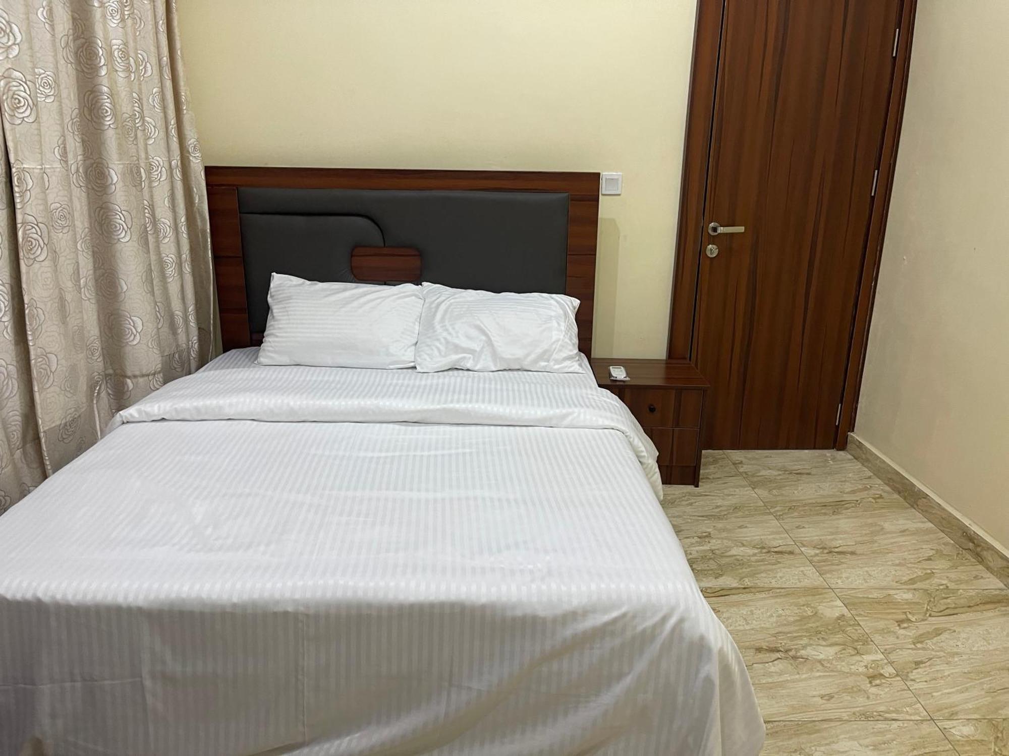 Pilgrim Place Hotel Rubuchi Ngoại thất bức ảnh
