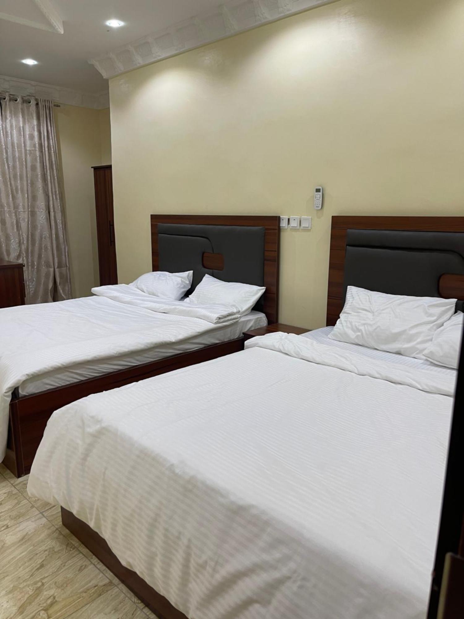 Pilgrim Place Hotel Rubuchi Ngoại thất bức ảnh