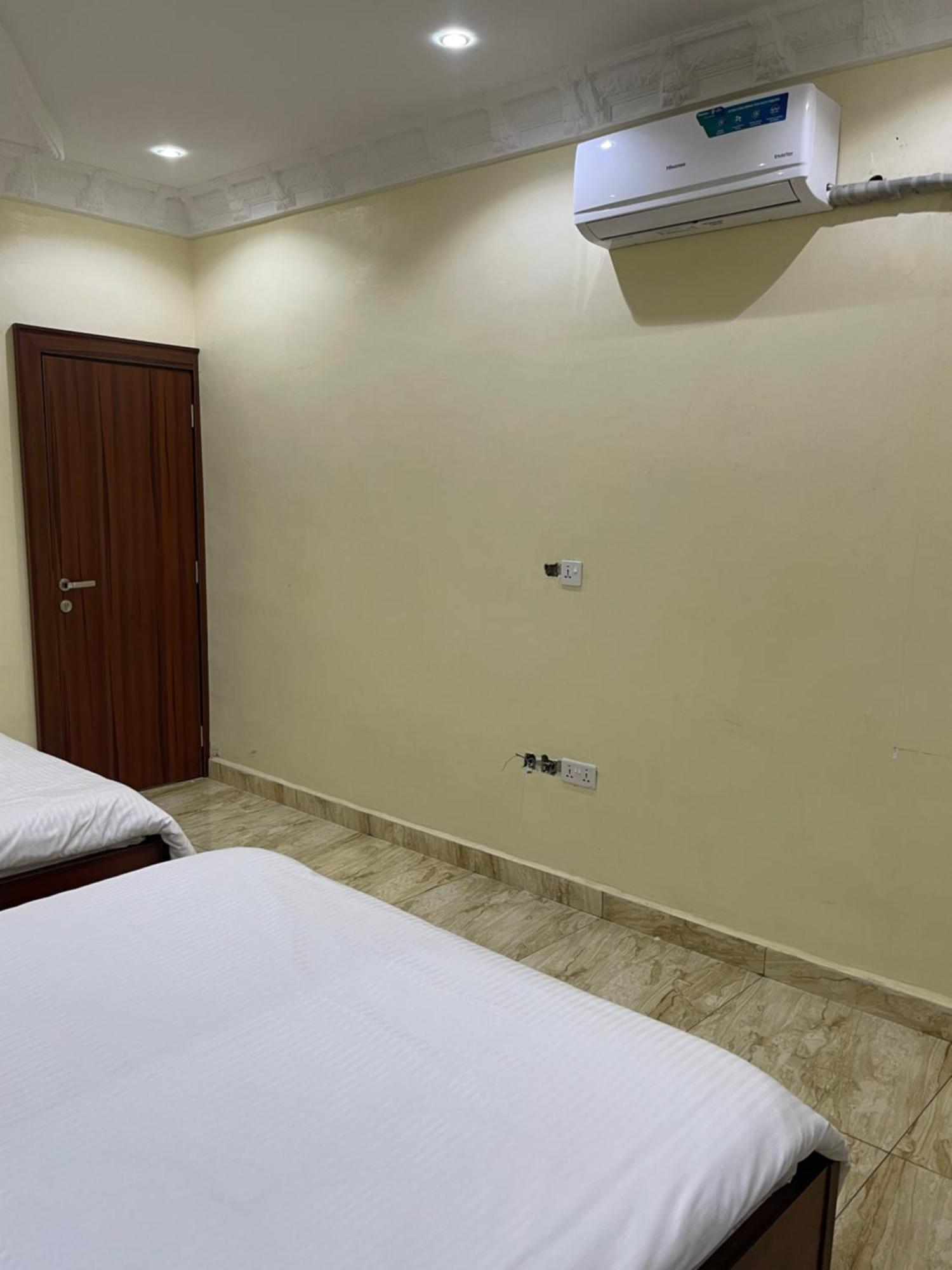 Pilgrim Place Hotel Rubuchi Ngoại thất bức ảnh